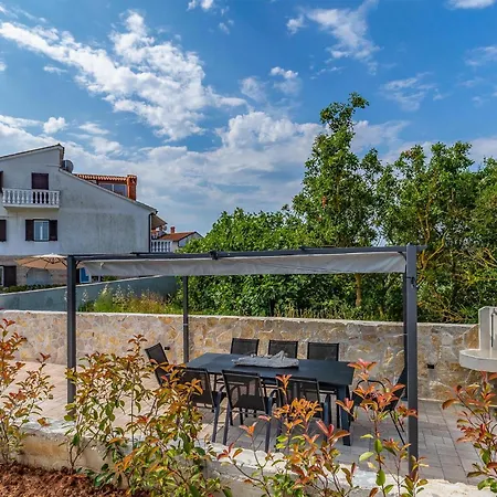 Apartament 2 Bedroom Stunning In Medulin
