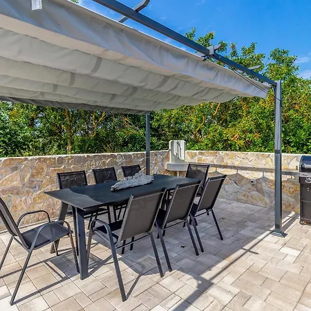2 Bedroom Amazing In *