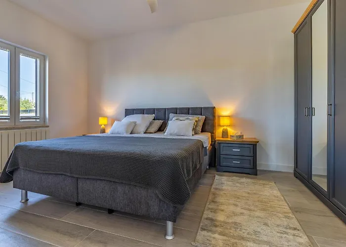 2 Bedroom Stunning In Appartamento *