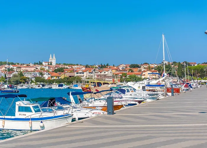 2 Bedroom Stunning In Appartamento *