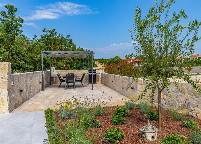 2 Bedroom Stunning In Appartamento *